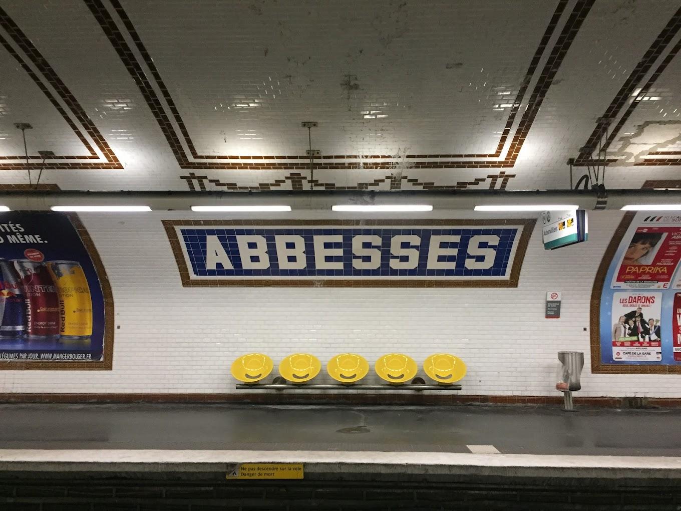 Metro abbesses 2
